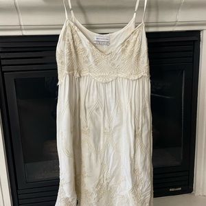 URBAN OUTFITTERS cream detailed dress, beautiful, size M